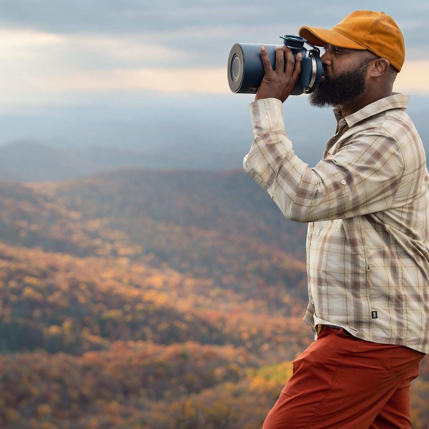 RTIC 1 Gallon Outback Jug, Stainless Steel, Ceramic Lined Insulated Water Bottle with Lid and Handle, BPA-Free, Double Wall Vacuum Insulation, Graphite